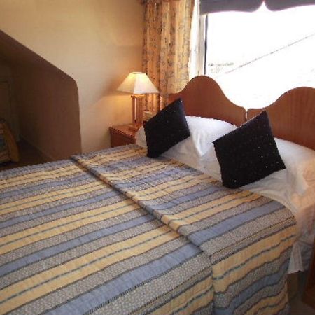 Whin Park Guest House Largs Bagian luar foto