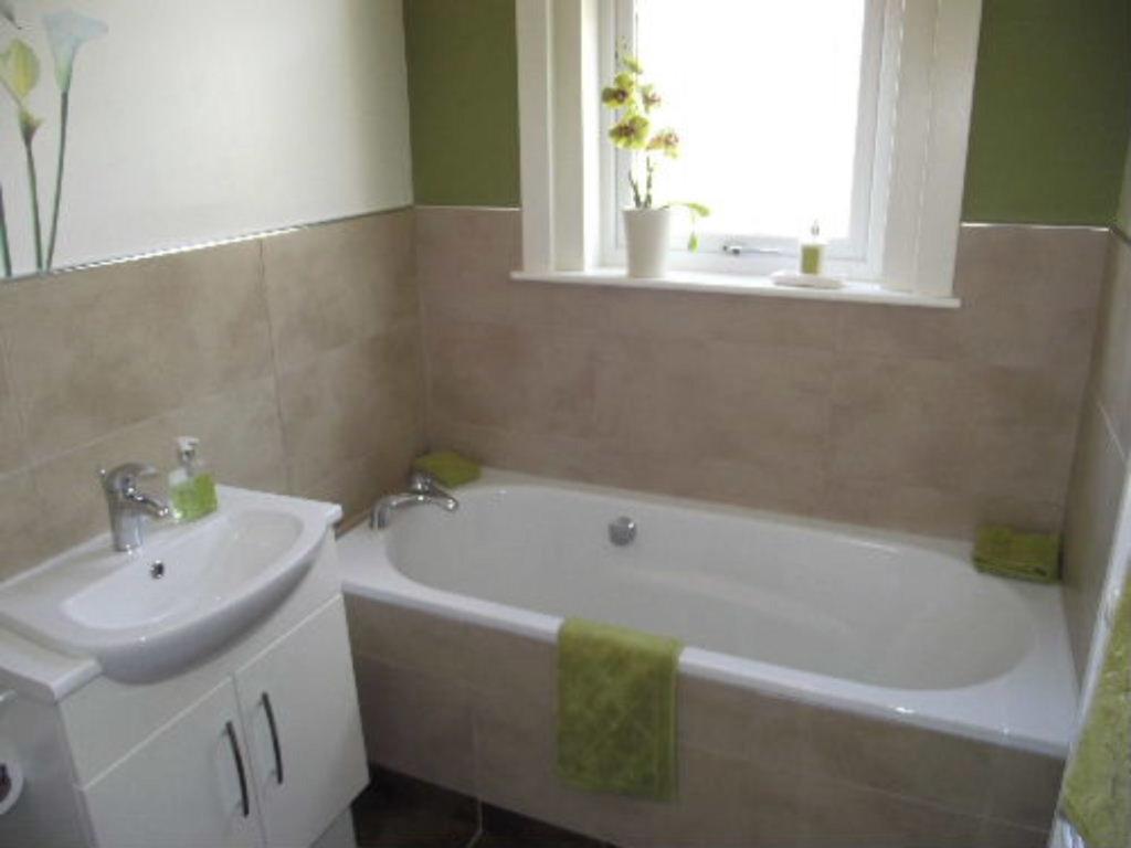 Whin Park Guest House Largs Bagian luar foto